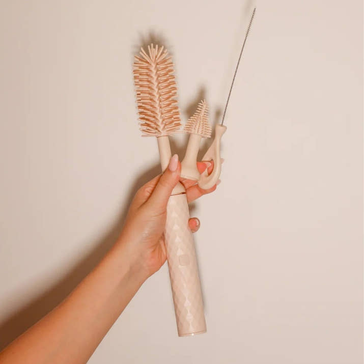 Nurtura™ Portable Effortless Bottle Brush