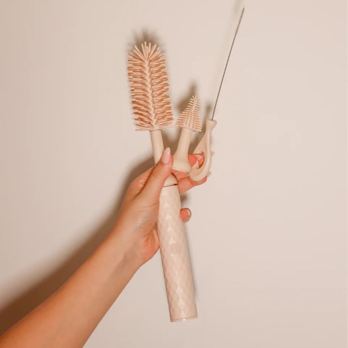 Nurtura™ Portable Effortless Bottle Brush