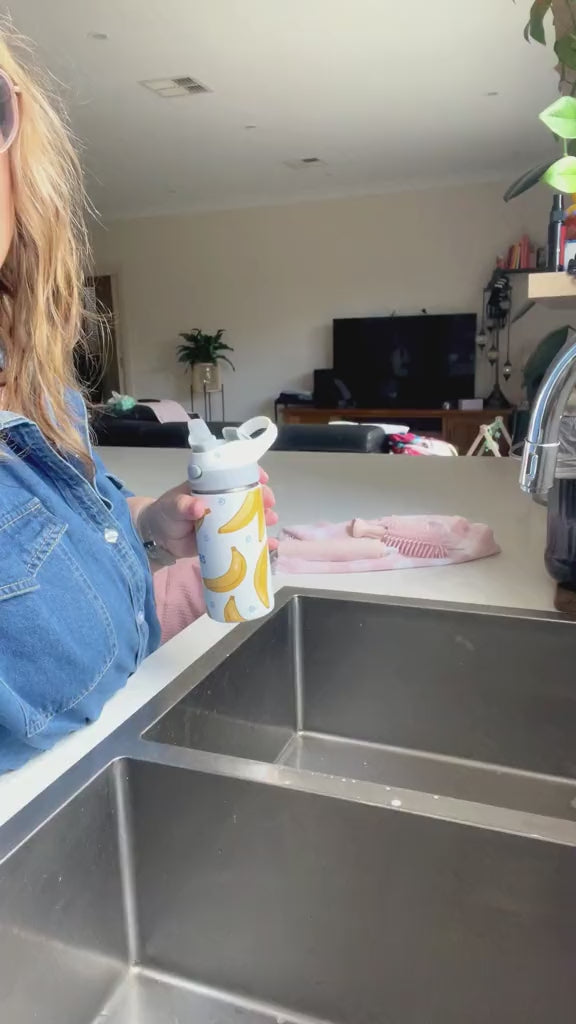 Nurtura™ Portable Effortless Bottle Brush video